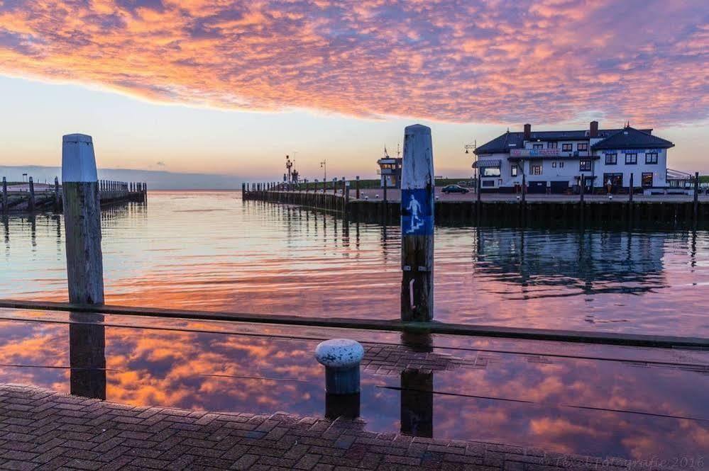Havenhotel At Sea Texel Oudeschild Екстериор снимка